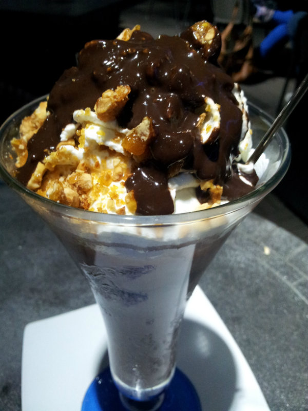 cafe royale ice cream sundae